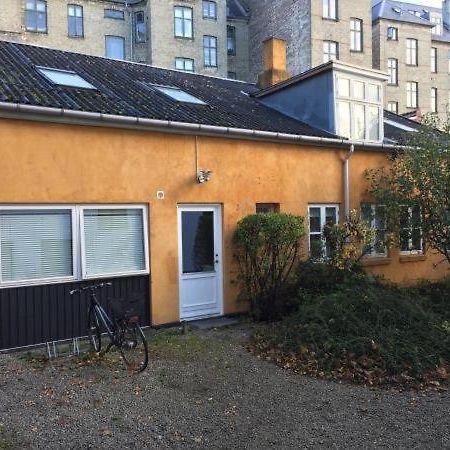 Rooms In Quiet Yellow Courtyard Apartment Copenhaga Exterior foto