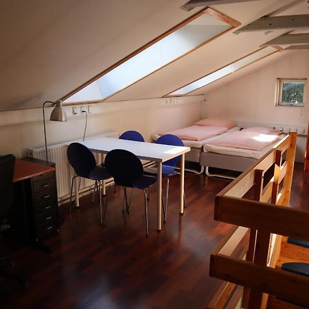 Rooms In Quiet Yellow Courtyard Apartment Copenhaga Exterior foto